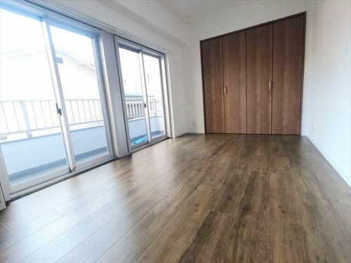 ホワイト御影石町の内装