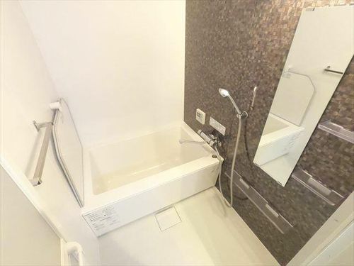 ホワイト御影石町の風呂