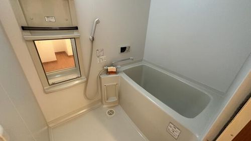 エルマーノ東小浜103の風呂