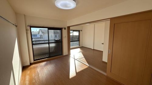 エルマーノ東小浜103の内装