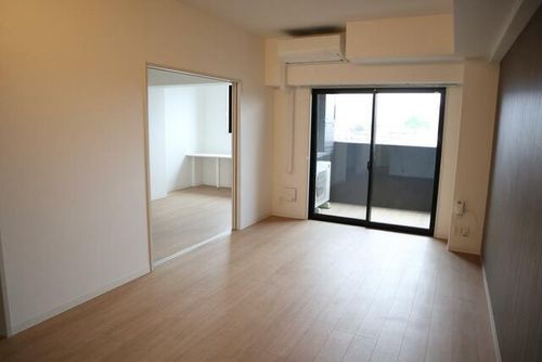 エルグランド春日の内装