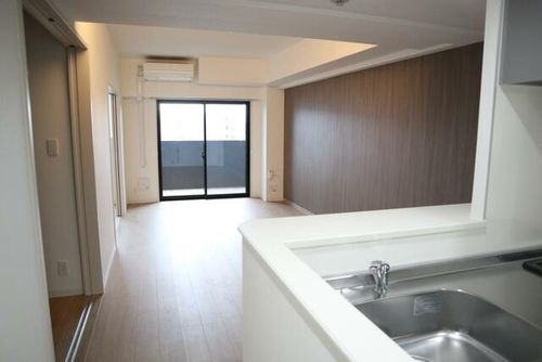 エルグランド春日の内装