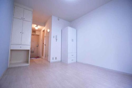 ハイム神松寺の居間