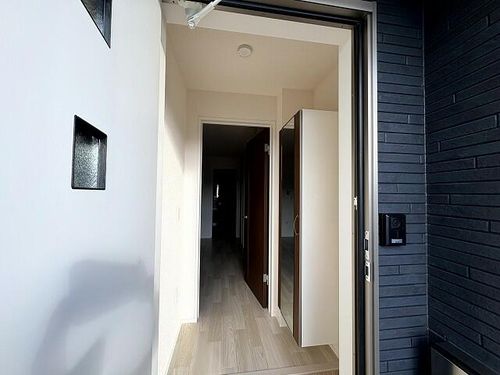 兵庫県丹波篠山市宇土(アパート)の賃貸物件の玄関