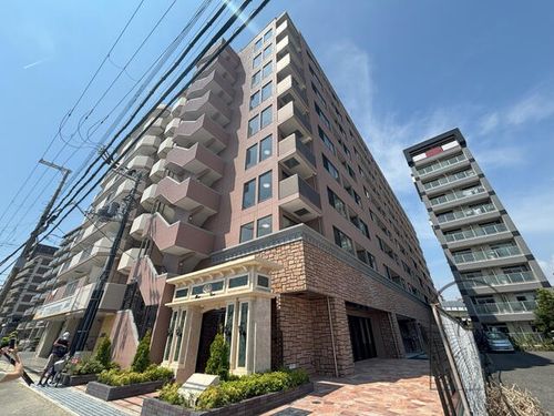 プレジオ長田806の外観