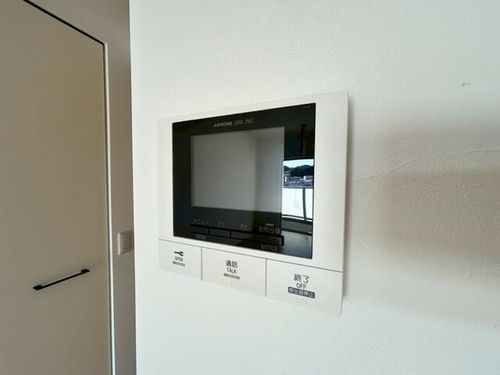 Hale Luanaのその他画像