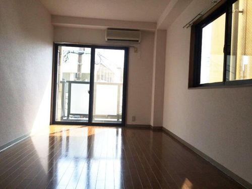 ルミエールカーナの居間