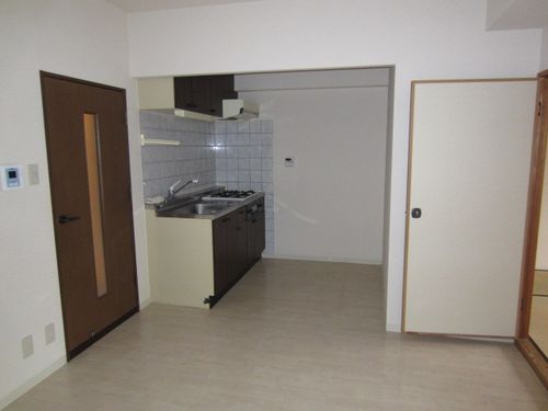 ランティスカニエ507の居間