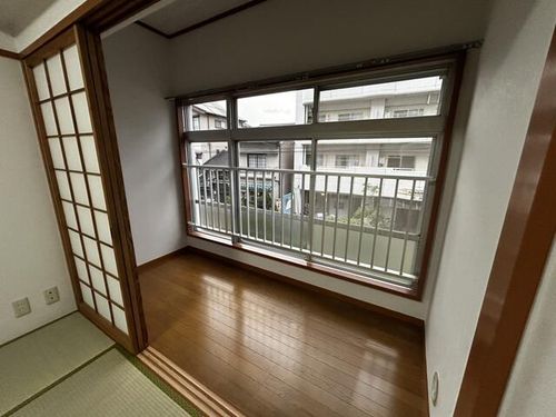 緑橋コーポ2号棟の内装