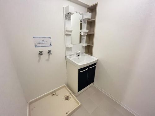 アデューウエダマンション-305号室305の内装