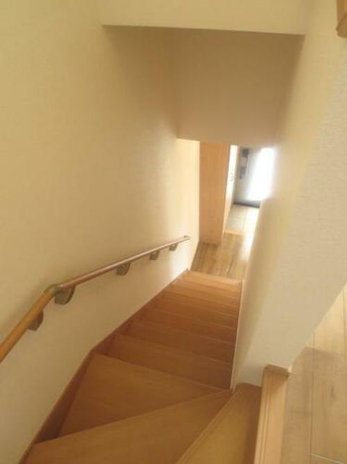 アビオン空港前Bの内装