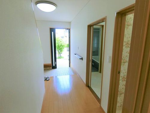 兵庫県三木市自由が丘本町3丁目(一戸建)の賃貸物件の玄関