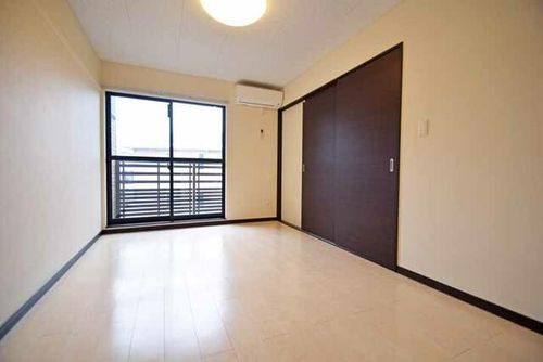 レオネクストエスポワール205の内装