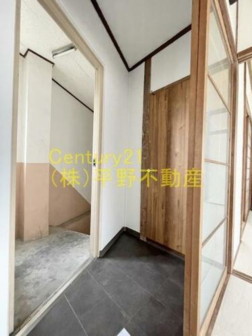 黒岩ビル3階の玄関