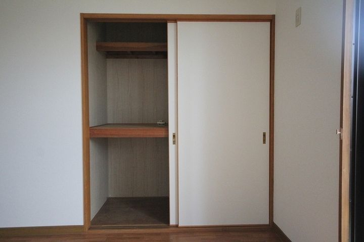 サン・オーレ新涯202の内装