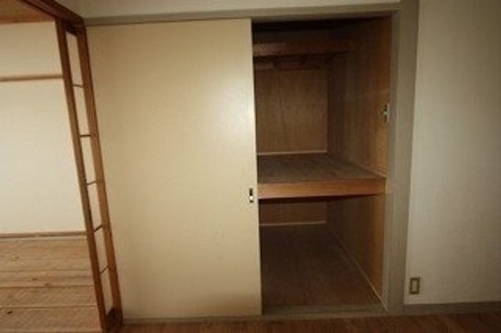 レジデンス三吉302の内装