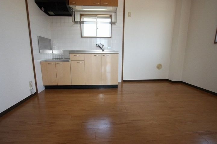 サニーハウスA202の居間