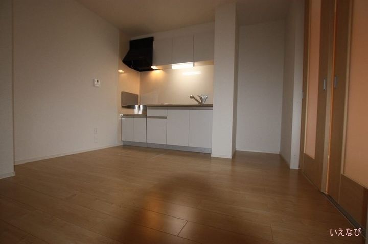 ナカドイロードB103の居間