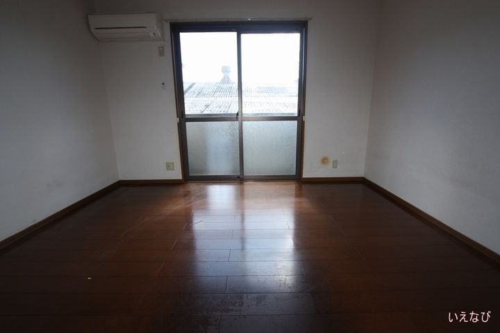 ハピネス山田 B202の居間