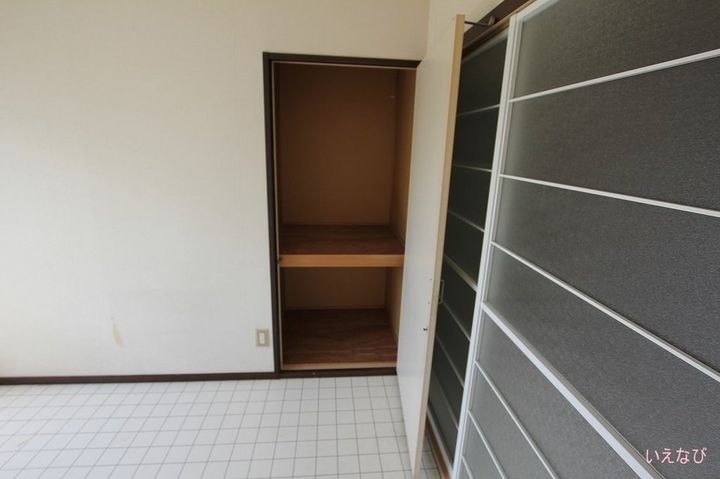 サンライフ内山 B棟202の内装