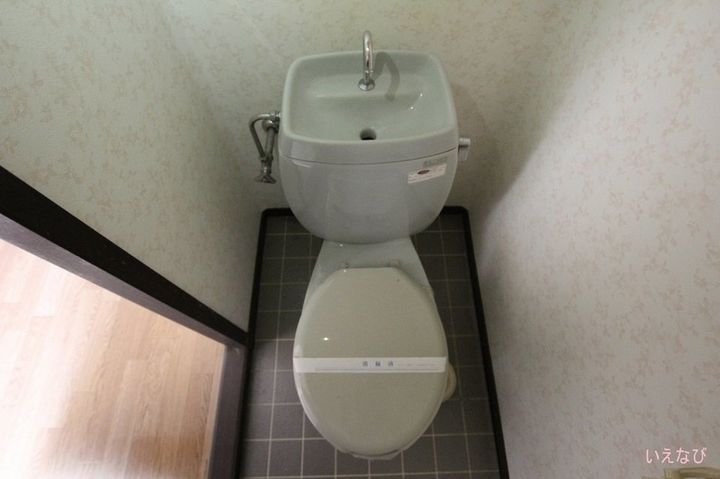 サンライフ内山 B棟202の内装