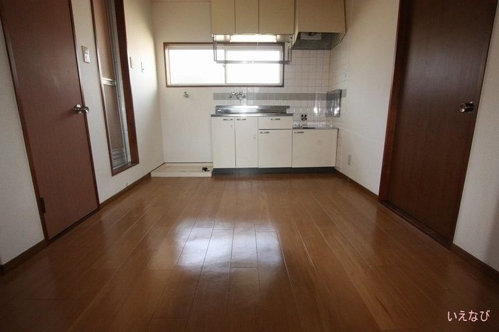 エステートパール ファースト204の居間