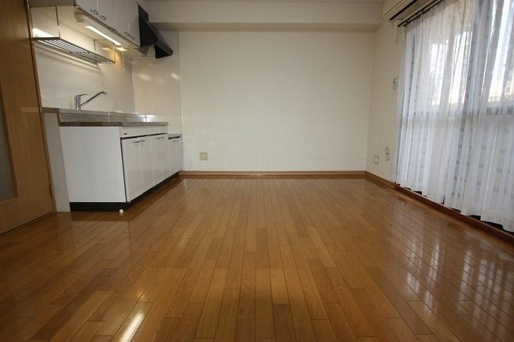 あんずマンション203の居間