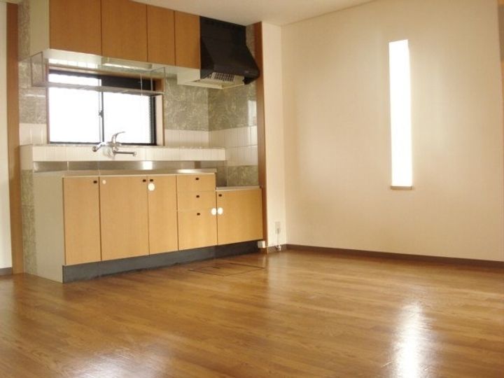 フォレストEside101の居間