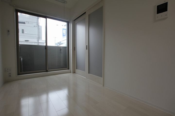 月光福山中央弐番館301の居間