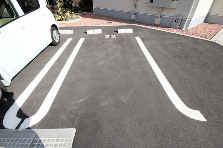 サンリット・スクエアG202の周辺