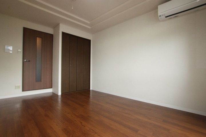 フェニックス103の寝室