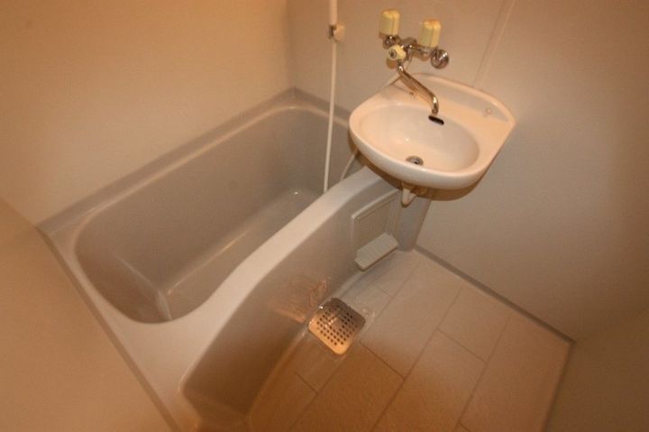 フェニックス103の風呂