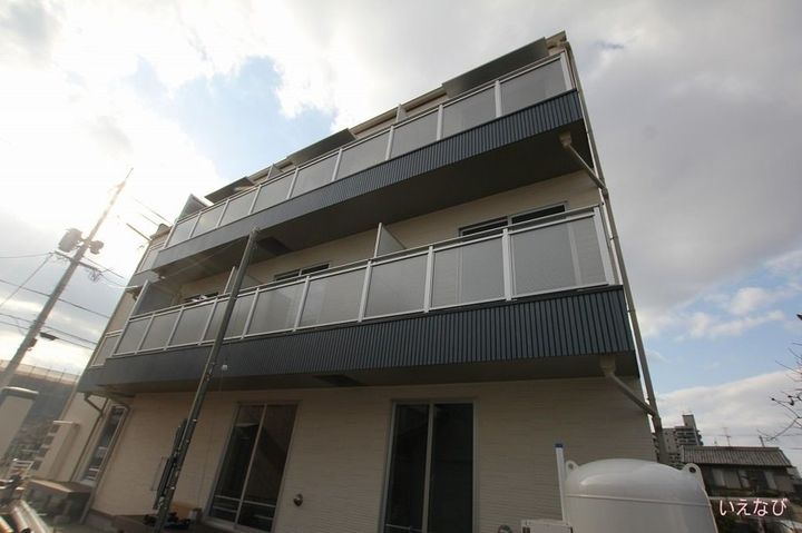 アラバスタ東川口303の外観