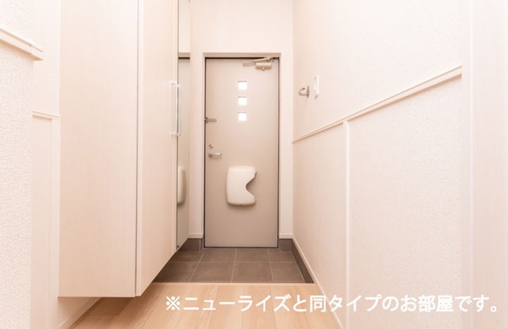 モダンハウスA101の玄関
