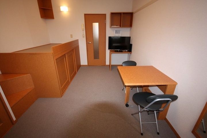 レオパレスエスポワール202の居間