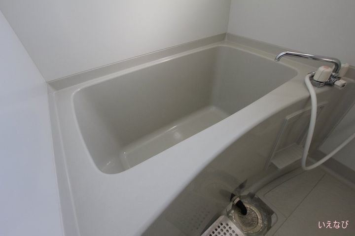 ヴィラージュ新涯A101の風呂