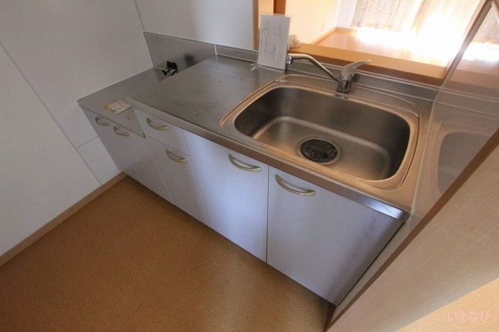 ヴィラージュ新涯A101のキッチン