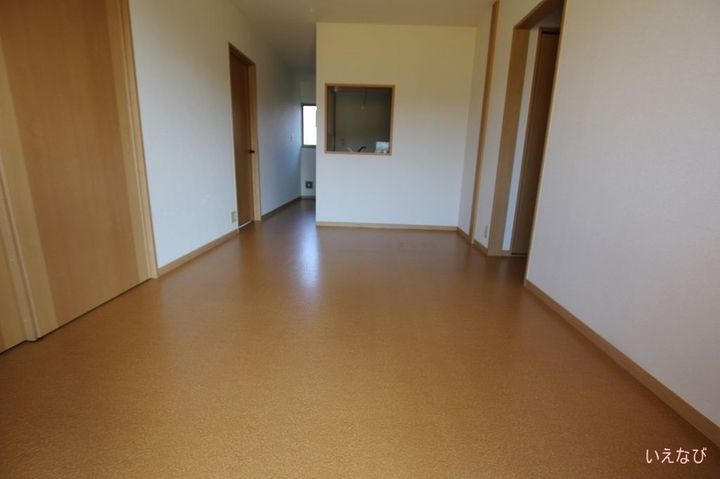 ヴィラージュ新涯A101の居間