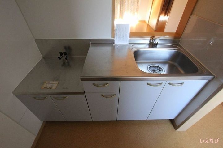 ヴィラージュ新涯A101のキッチン