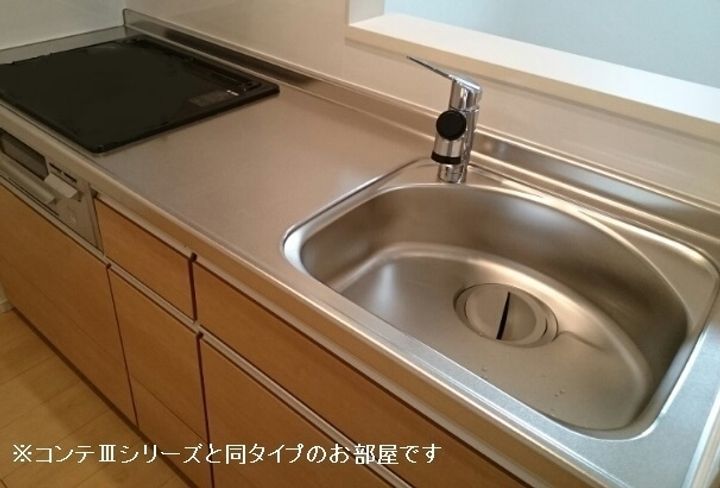 カーサ・ソレイユ B101のキッチン