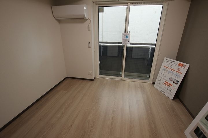 グリシーナヴァッレ105の居間