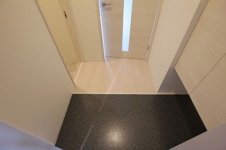 月光福山東壱番館310の玄関