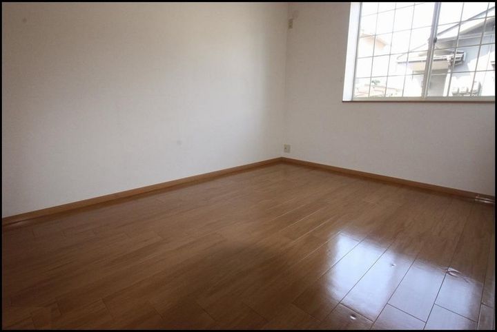 フルール小出103の寝室