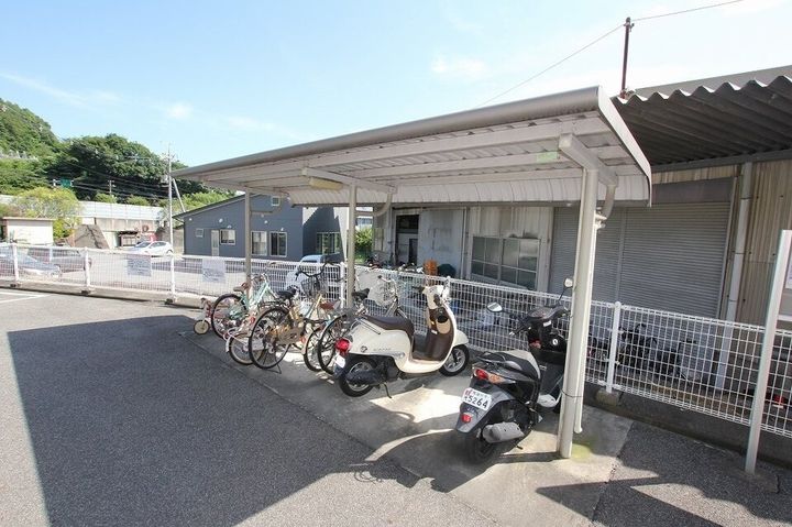 フルール小出103の周辺