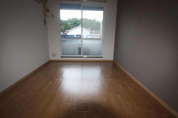 夢ハイツ103の居間