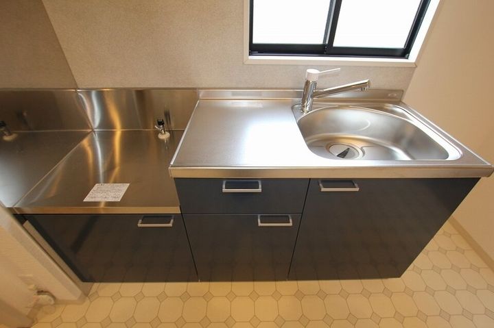 ファミール伊吹101のキッチン