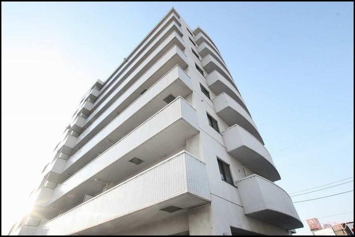 サンシャトー202の外観