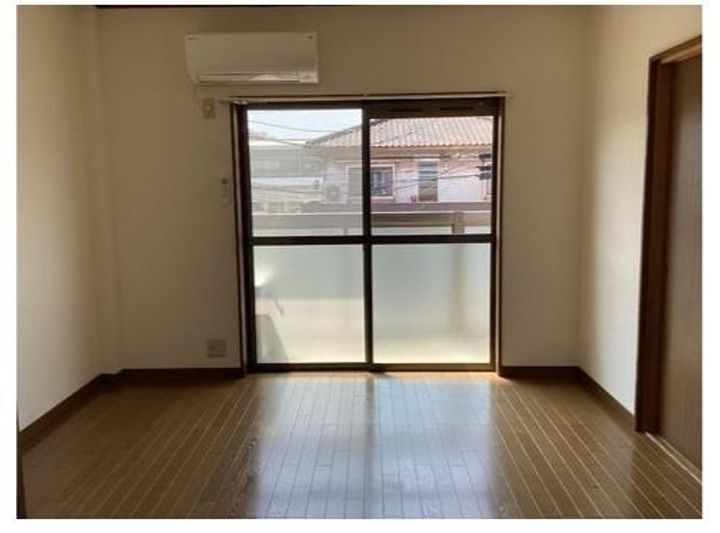 ストークハイツA202の居間