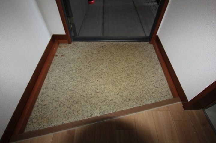 レガシーF201の玄関