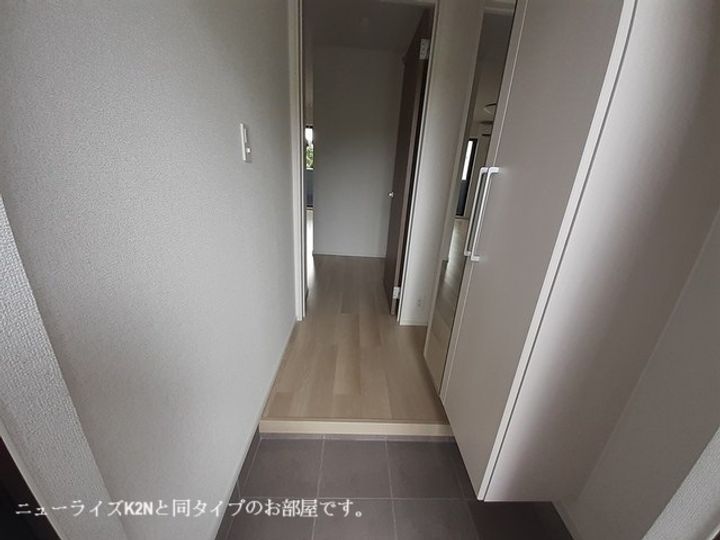 アストピア千田102の玄関